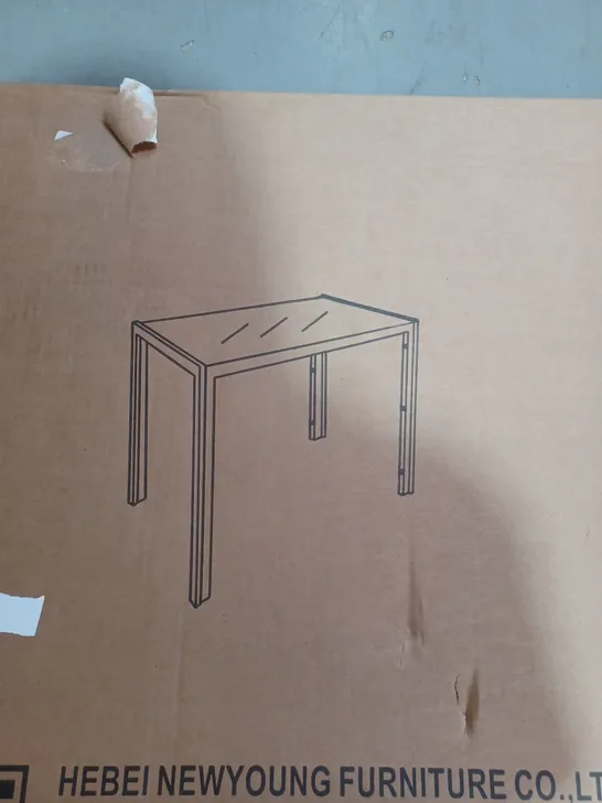 BOXED DINING TABLE - COLLECION ONLY 