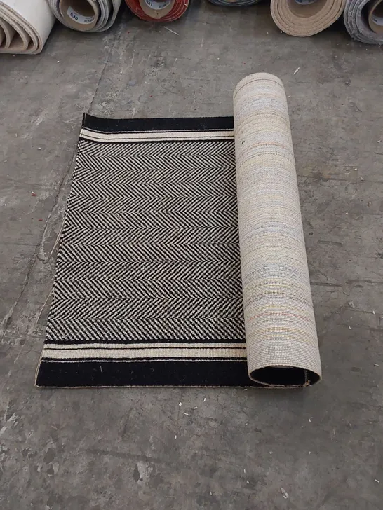 ROLL OF QUALITY BUTTERMERE LAKELAND BLACK RUNNER CARPET // SIZE: APPROX. 0.7 X 1m