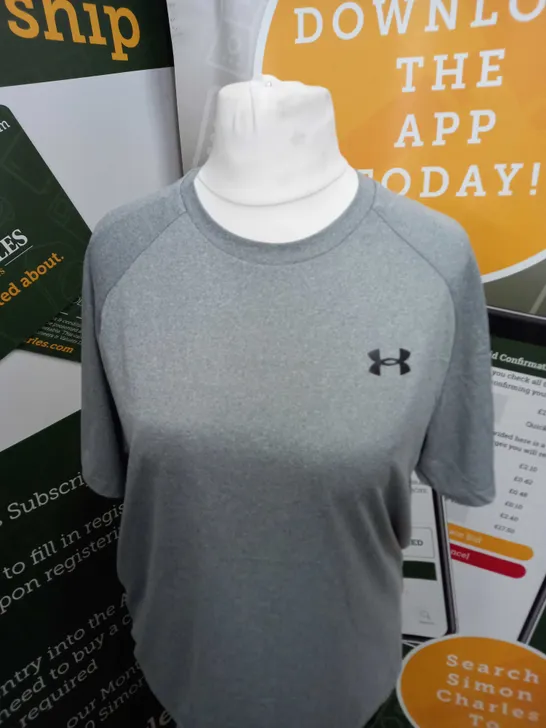 UNDER ARMOUR LOGO T-SHIRT SIZE M