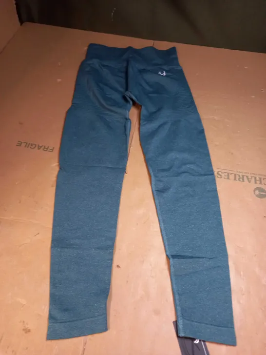 LAZULI LABEL GREEN GYM PANTS SIZE S