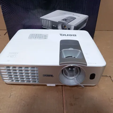 BOXED BENQ W1070 DIGITAL PROJECTOR