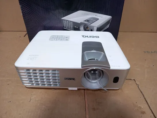 BOXED BENQ W1070 DIGITAL PROJECTOR