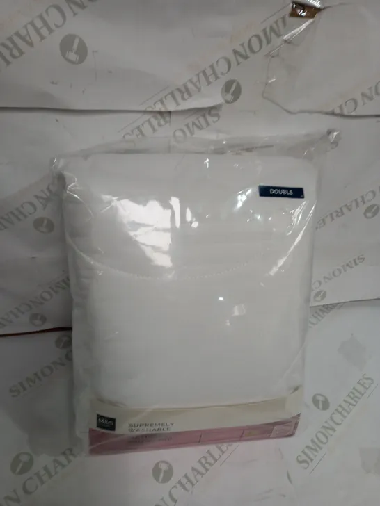 M&S SUPREMELY WASHABLE MATTRESS PROTECTOR - DOUBLE 