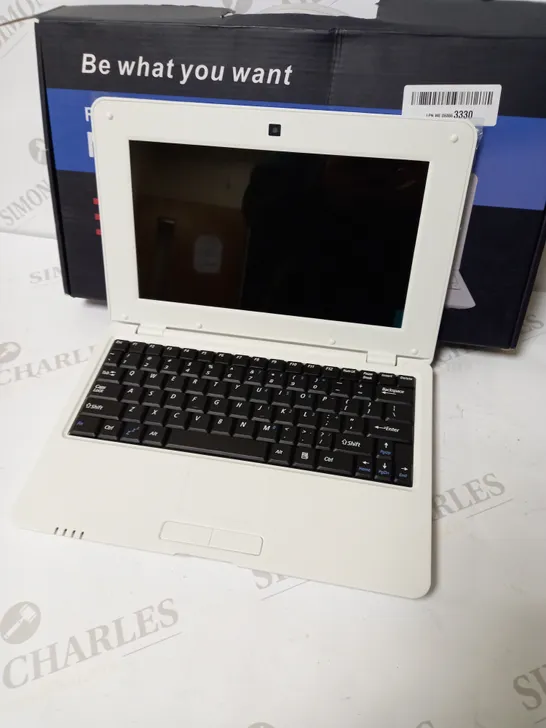 UNBRANDED NETBOOK APPROX 10" SCREEN WHITE 