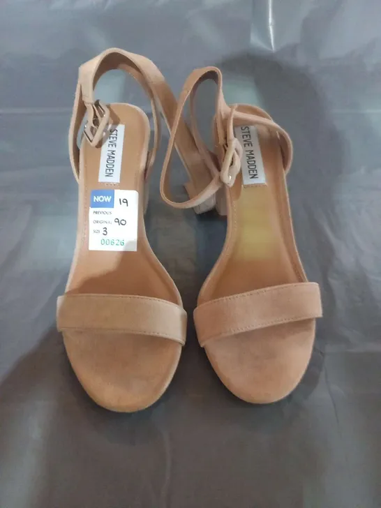 BOXED STEVE MADDEN MALIA TAN SUEDE OCCASION