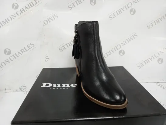 PAIR OF DUNE BLACK PROFOUND TESSEL DETAIL ANKLE BOOTS SIZE 4