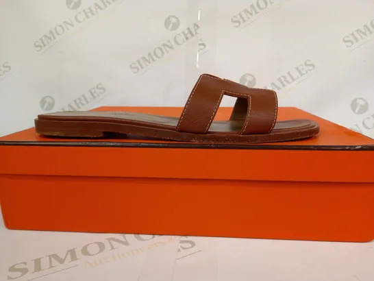 BOXED PAIR OF HERMES PARIS OPEN TOE FLAT SANDALS IN BROWN SIZE UNSPECIFIED