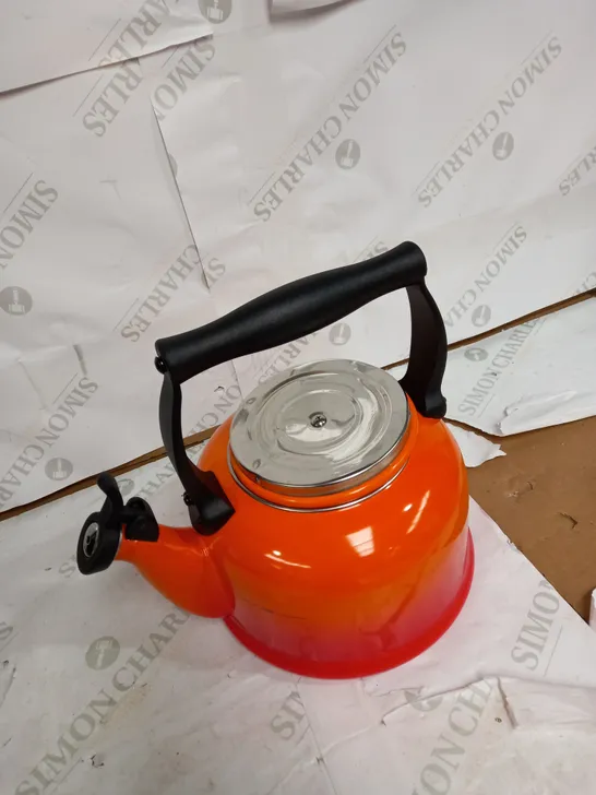 LE CREUSET STOVE KETTLE 2.1L