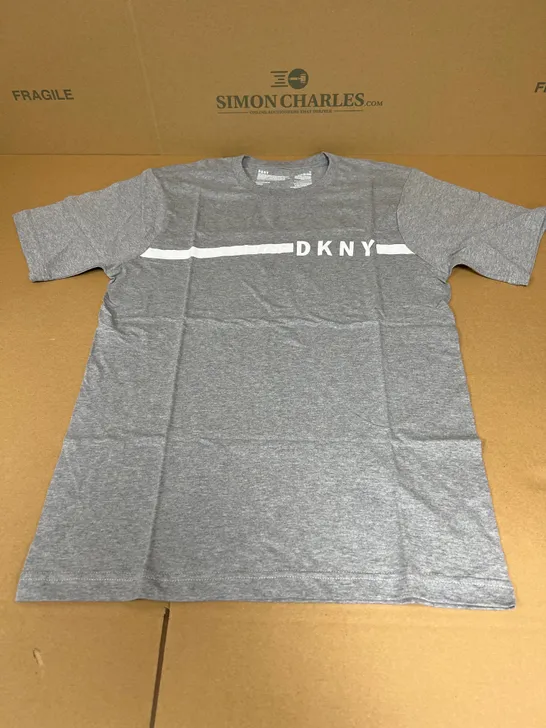 DKNY CASUAL T SHIRT IN GREY SIZE SMALL