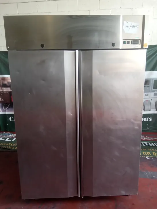 COMMERCIAL DOUBLE DOOR TALL FRIDGE 