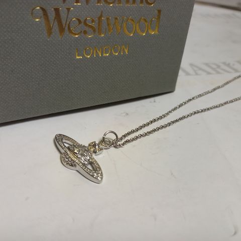 VIVIENNE WESTWOOD-STYLE NECKLACE