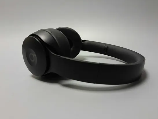 BEATS TRUE WIRELESS HEADPHONES - BLACK