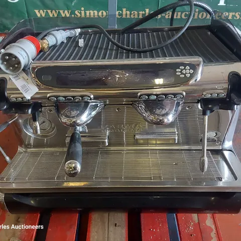 TRADITIONAL FAEMA EMBLEMA COFFEE MACHINE