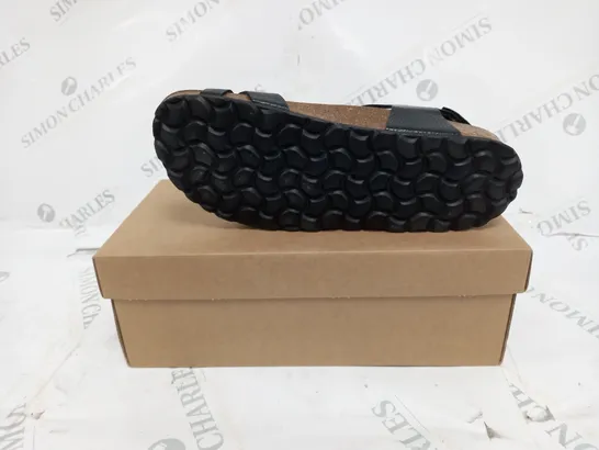 BOXED BONOVA SANDALS IN BLACK COLOUR SIZE 6