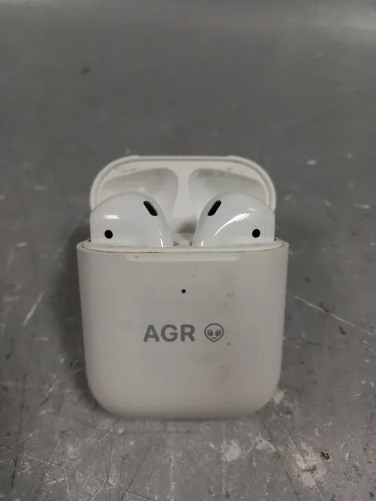 APPLE AIRPODS WITH CHARGING CASE - A1938