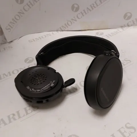 STEELSERIES ARCTIS 3 - ALL-PLATFORM GAMING HEADSET 