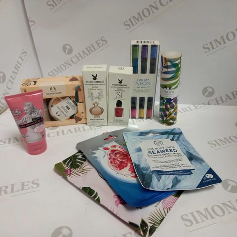 LOT OF APPROXIMATELY 20 ASSORTED HEALTH & BEAUTY ITEMS, TO INCLUDE THE BODY SHOP, FRAGRANCE SAMPLERS, SOAP & GLORY, ETC