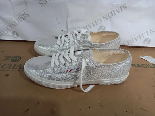 PAIR OF SUPERGA SILVER GILTTER SHOES SIZE 6.5