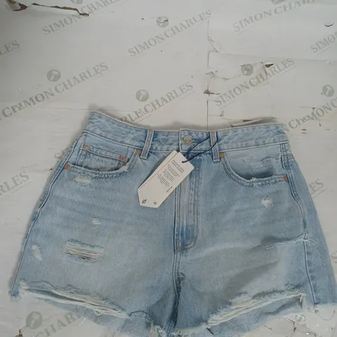 STRADIVARIUS DESTROYED SHORTS IN LIGHT BLUE DENIM SIZE 12