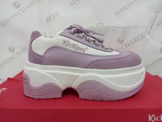 BOXED PAIR OF KICKERS KADE 197 PLATFORM TRAINERS IN LILAC & WHITE - UK 4