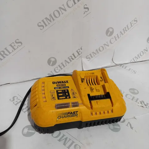 DEWALT DCB118 FAST BATTERY CHARGER 