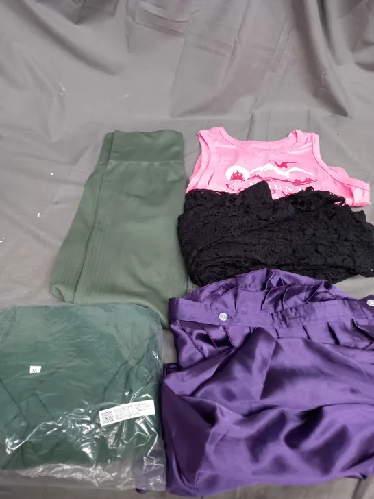 BOX OF APPROXIMATELY 25 ASSORTED CLOTHING ITEMS TO INCLUDE - TANK TOP , LEGGINGS , JACKET ETC