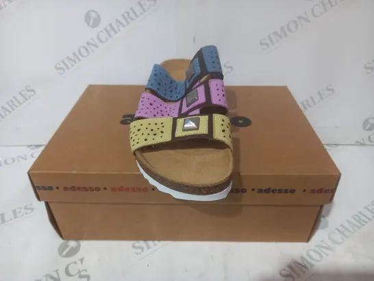 BOXED PAIR OF ADESSO OPEN TOE SANDALS IN BLUE/PINK/YELLOW SIZE 6