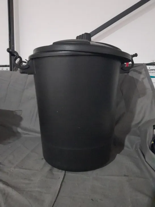 LARGE BLACK DUSTBIN