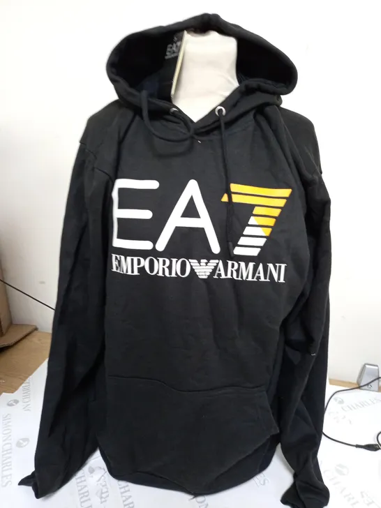 EMPORIO ARMANI RAISED LOGO HOODED JUMPER IN BLACK - XL