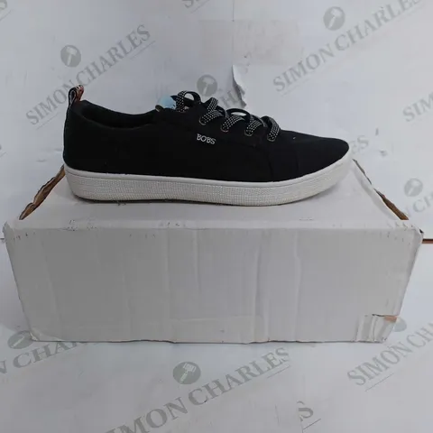 BOBS BY SKETCHERS IN BLACK - UK 8 