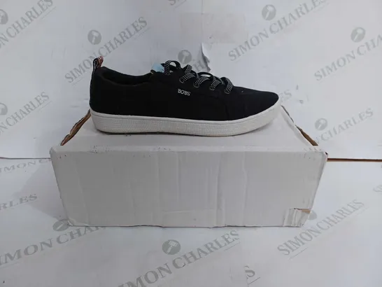 BOBS BY SKETCHERS IN BLACK - UK 8 