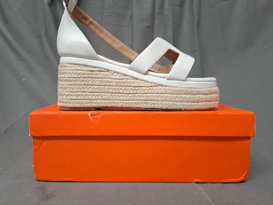 BOXED PAIR OF HERMES OPEN TOE WEDGE SANDALS IN WHITE EU SIZE 36