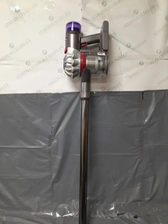 DYSON V8 CORDLESS VACUUM CLEANER