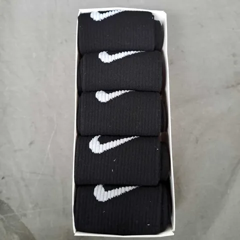 PACK OF 5 NIKE SOCKS - SIZE UNSPECIFIED 