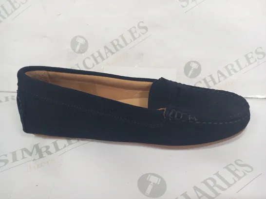 BOXED PAIR OF JONES PENELOPIE SLIP-ON SHOES IN NAVY UK SIZE 3