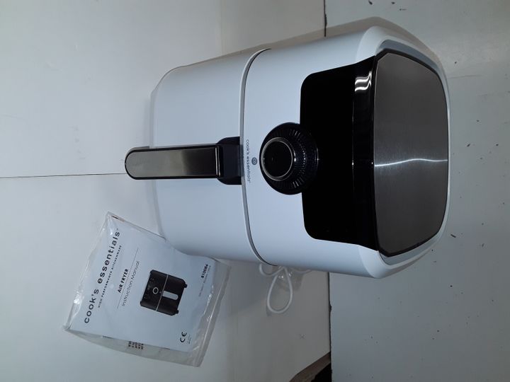 COOK'S ESSENTIAL AIR FRYER WHITE 3179428Simon Charles Auctioneers