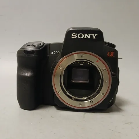 SONY DSLR-A200 CAMERA