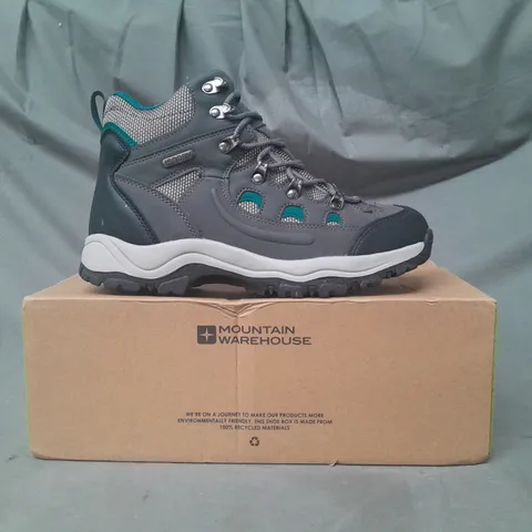 BOXED PAIR OF MOUNTAIN WAREHOUSE ADVENTURER WATERPROOF WALKING BOOTS IN GREY/BLUE UK SIZE 5