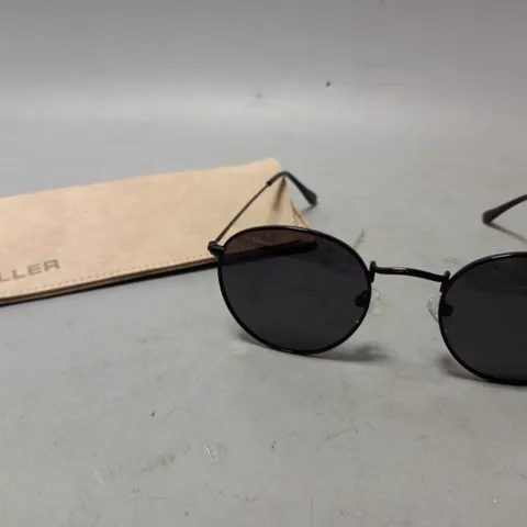 BOXED MELLER YSTER BLACK GLASSES