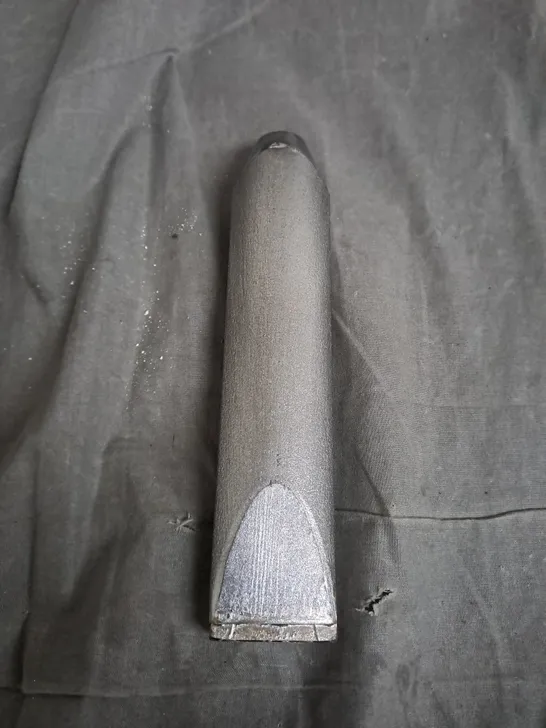 STONE CHISEL 