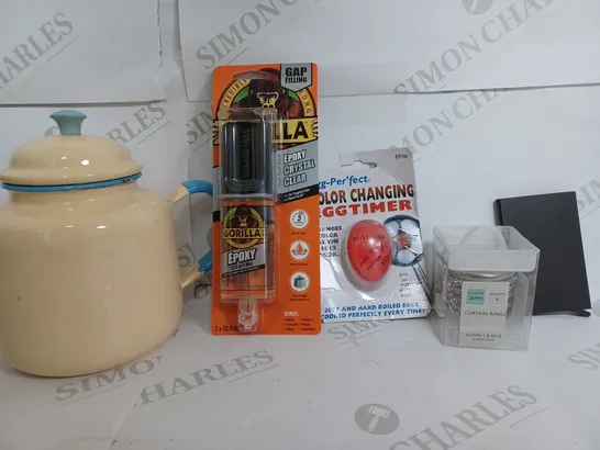 BOX OF APPROXIMATELY 16 ASSORTED ITEMS TO INCLUDE - CURTAIN RINGS - EGG TIMER - GORILLA EPOXY ETC