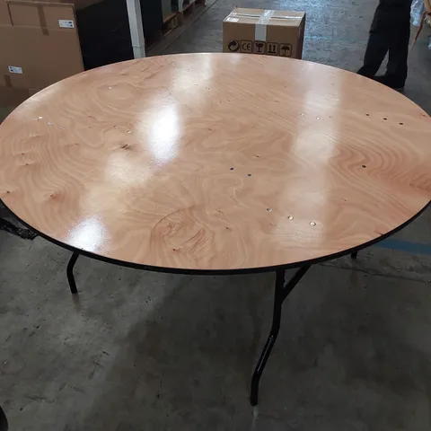 DESIGNER LARGE ROUND TABLE WITH FOLDABLE LEGS 