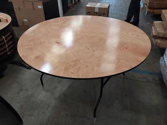 DESIGNER LARGE ROUND TABLE WITH FOLDABLE LEGS 