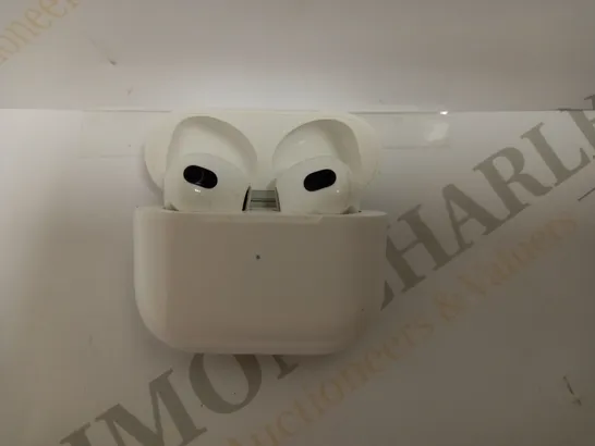 APPLE AIRPODS - 3RD GEN