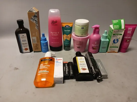 APPROXIMATELY 20 ASSORTED COSMETIC PRODUCTS TO INCLUDE GIVE ME HAIR MASK, ARGAN OIL, AND MAC LIPSTICK ETC. 