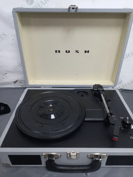 BUSH CLASSIC RETRO PORTABLE CASE RECORD PLAYER