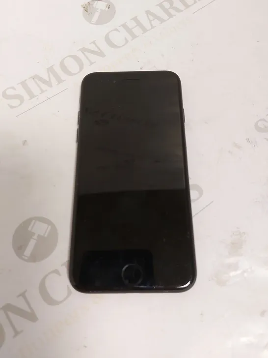 APPLE IPHONE 7 (A1778)