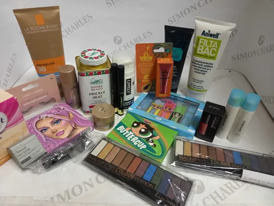 ASSORTED COSMETICS AND SKINCARE APPROX. 30 ITEMS