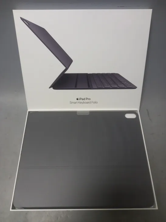 BOXED IPAD PRO 12.9" SMART KEYBOARD FOLIO - A2039