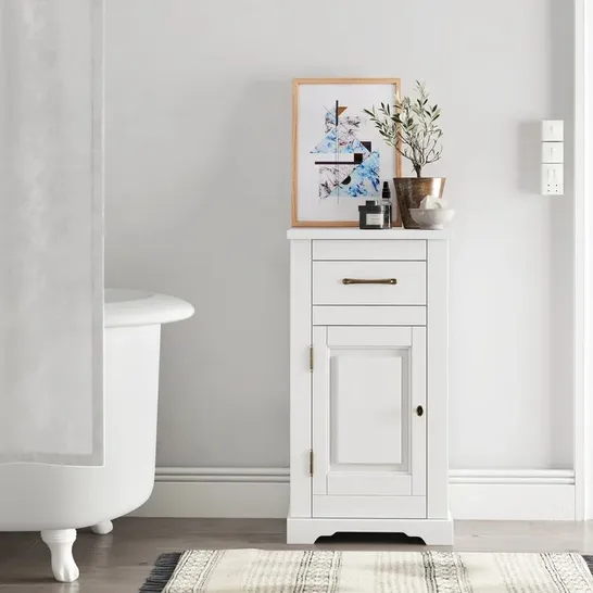 BOXED BRANDLEE SOLID WOOD FREESTANDING BATHROOM CABINET- WHITE (1 BOX)